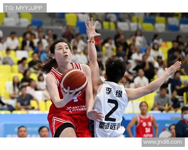 深入分析成都篮球队防反打法的战术特点与实际应用