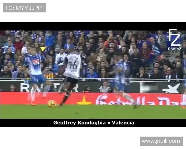 足球巨星眼中的篮球魅力与运动精神的交融探讨 足球巨星眼中的篮球魅力与运动精神的交融探讨