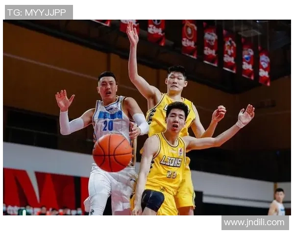 重庆篮球队强势领跑精英赛积分榜积分高达82分引发关注 重庆篮球队强势领跑精英赛积分榜积分高达82分引发关注