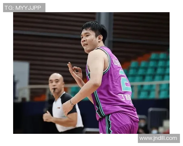 专业解读：深圳极限运动队的区域防守打法